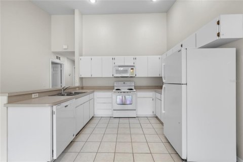 Adosado en alquiler en Dade City, Florida, 3 dormitorios, 112.6 m2 № 2284362 - foto 10