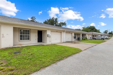 Adosado en alquiler en Dade City, Florida, 3 dormitorios, 112.6 m2 № 2284362 - foto 6