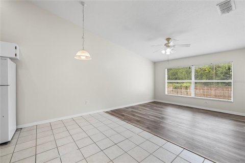 Adosado en alquiler en Dade City, Florida, 3 dormitorios, 112.6 m2 № 2284362 - foto 13