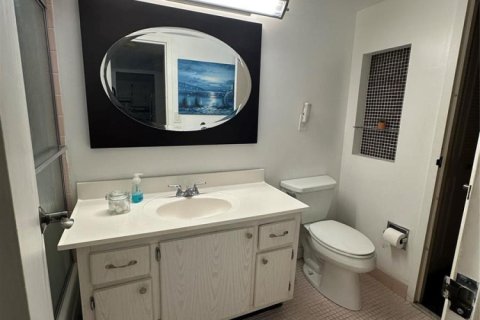 Condo in Lauderdale Lakes, Florida, 1 bedroom № 2078535 - photo 9