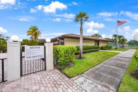 Condo in Tamarac, Florida, 2 bedrooms  № 1730672 - photo 25