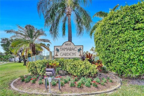 Condo in Tamarac, Florida, 2 bedrooms  № 1730672 - photo 24