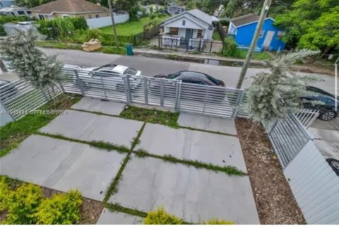 Villa ou maison à louer à Miami, Floride: 3 chambres, 188.41 m2 № 1998023 - photo 7