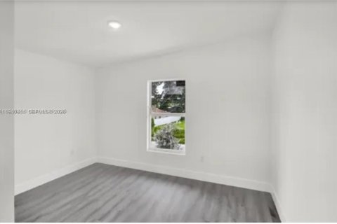 Villa ou maison à louer à Miami, Floride: 3 chambres, 188.41 m2 № 1998023 - photo 12