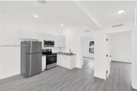 Villa ou maison à louer à Miami, Floride: 3 chambres, 188.41 m2 № 1998023 - photo 26