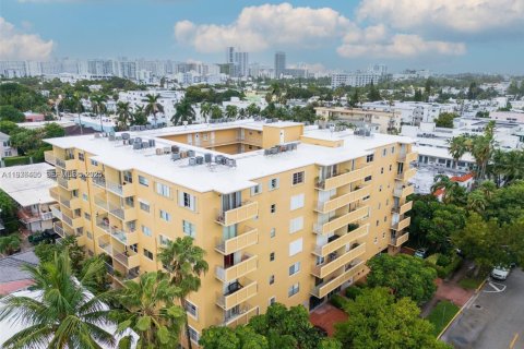 Condominio en venta en Miami Beach, Florida, 1 dormitorio, 66.61 m2 № 1994930 - foto 20