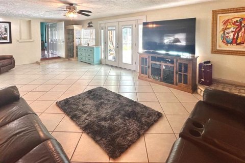 House in Sarasota, Florida 5 bedrooms, 283.44 sq.m. № 2216378 - photo 17