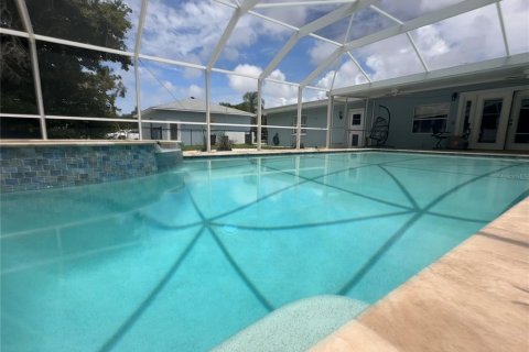 House in Sarasota, Florida 5 bedrooms, 283.44 sq.m. № 2216378 - photo 10