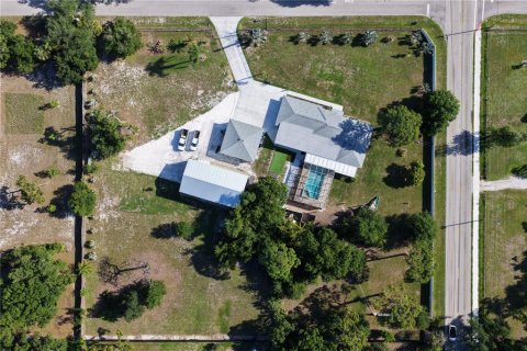 House in Sarasota, Florida 5 bedrooms, 283.44 sq.m. № 2216378 - photo 4