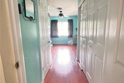 House in Sarasota, Florida 5 bedrooms, 283.44 sq.m. № 2216378 - photo 26