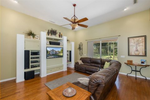 Villa ou maison à vendre à Wesley Chapel, Floride: 5 chambres, 238.76 m2 № 2415589 - photo 8