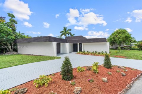 Villa ou maison à Tamarac, Floride 3 chambres, 167.5 m2 № 2363655