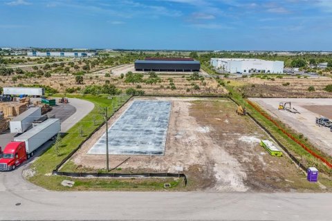 Commercial property in Punta Gorda, Florida № 2135741 - photo 7