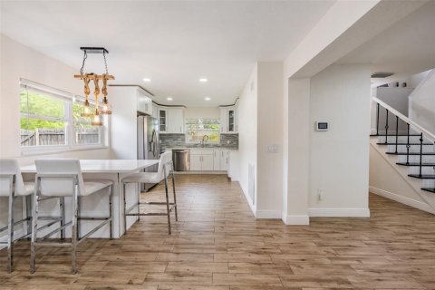 Casa en venta en Tampa, Florida, 4 dormitorios, 166.11 m2 № 1918807 - foto 21