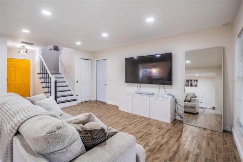 Casa en venta en Tampa, Florida, 4 dormitorios, 166.11 m2 № 1918807 - foto 20