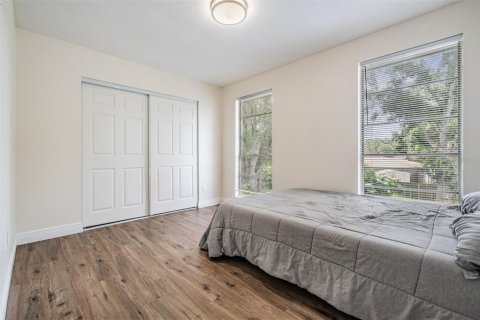 Casa en venta en Tampa, Florida, 4 dormitorios, 166.11 m2 № 1918807 - foto 17