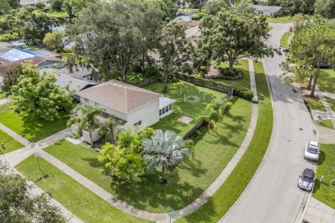 Casa en venta en Tampa, Florida, 4 dormitorios, 166.11 m2 № 1918807 - foto 30