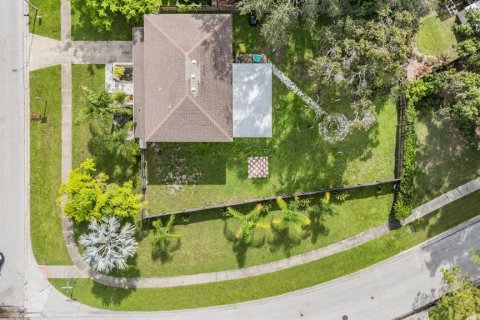 Casa en venta en Tampa, Florida, 4 dormitorios, 166.11 m2 № 1918807 - foto 28