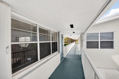 Купить кондоминиум в Бойнтон-Бич, Флорида 4 комнаты, 60.01м2, № 2085646 - фото 25