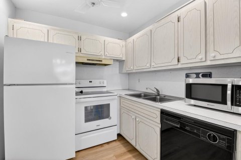 Купить кондоминиум в Бойнтон-Бич, Флорида 4 комнаты, 60.01м2, № 2085646 - фото 4