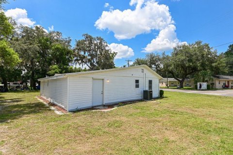 House in Zephyrhills, Florida 5 bedrooms, 122.63 sq.m. № 1916057 - photo 3