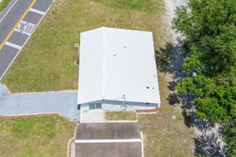 House in Zephyrhills, Florida 5 bedrooms, 122.63 sq.m. № 1916057 - photo 28