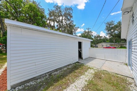 House in Zephyrhills, Florida 5 bedrooms, 122.63 sq.m. № 1916057 - photo 5