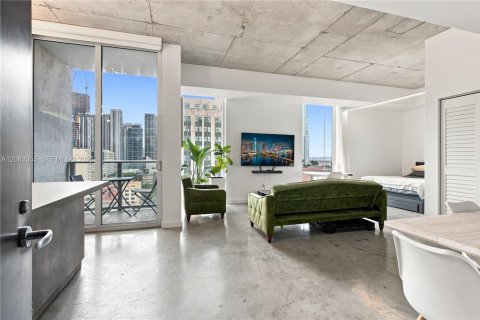 Copropriété à louer à Miami, Floride: 1 chambre, 52.4 m2 № 2352080 - photo 2