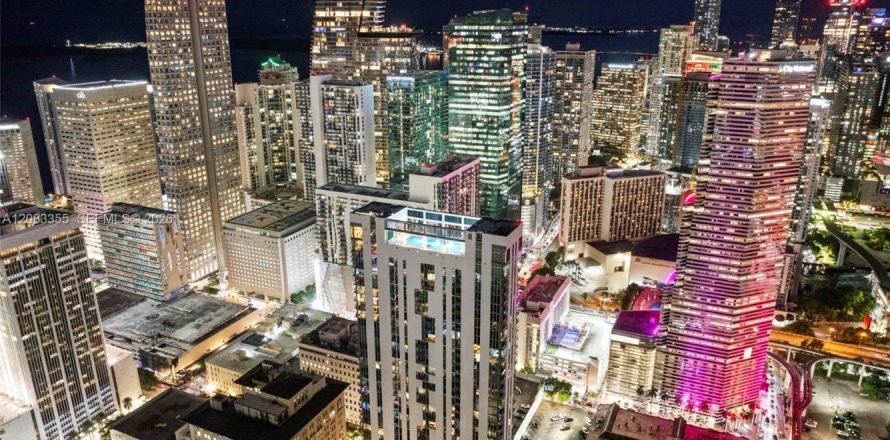 Condo à Miami, Floride, 1 chambre  № 2352080