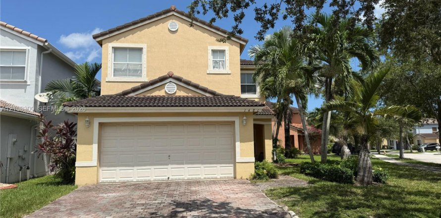 Casa en Homestead, Florida 4 dormitorios, 179.12 m2 № 2420776