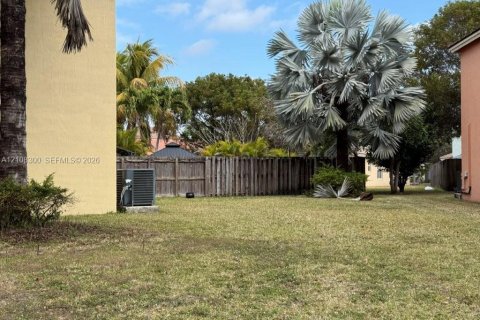 Casa en venta en Homestead, Florida, 4 dormitorios, 179.12 m2 № 2420776 - foto 4