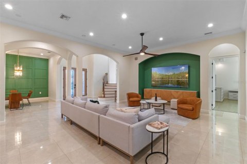 Villa ou maison à vendre à Oviedo, Floride: 5 chambres, 376.07 m2 № 1914689 - photo 4