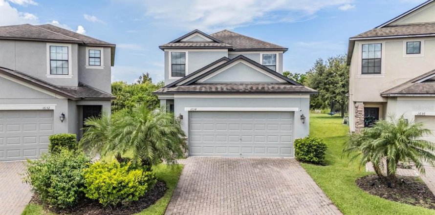 House in Brandon, Florida 4 bedrooms, 216.65 sq.m. № 1806824