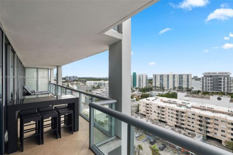 Condominio en venta en Miami Beach, Florida, 2 dormitorios, 96.15 m2 № 1726603 - foto 12