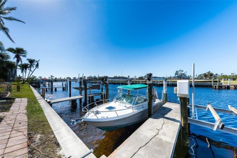 Copropriété à louer à Punta Gorda, Floride: 3 chambres, 173.91 m2 № 291310 - photo 2