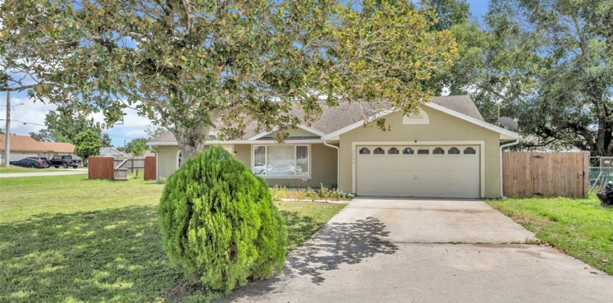Villa ou maison à Deltona, Floride 3 chambres, 173.26 m2 № 1885638