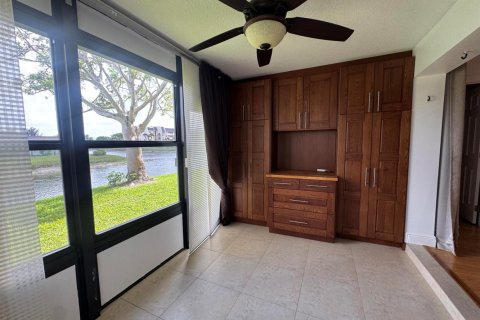 Condo in West Palm Beach, Florida, 2 bedrooms  № 2176220 - photo 27