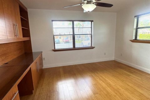 Condo in West Palm Beach, Florida, 2 bedrooms  № 2176220 - photo 23