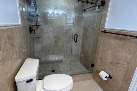 Condo in West Palm Beach, Florida, 2 bedrooms  № 2176220 - photo 21