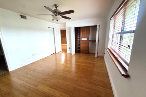 Condo in West Palm Beach, Florida, 2 bedrooms  № 2176220 - photo 17