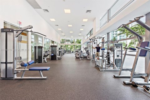 Condo in Aventura, Florida, 2 bedrooms  № 2009940 - photo 11