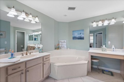 Copropriété à vendre à Sarasota, Floride: 3 chambres, 204.38 m2 № 1593603 - photo 19