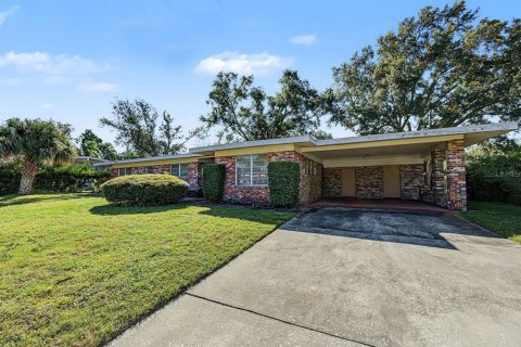 Villa ou maison à vendre à Temple Terrace, Floride: 3 chambres, 162.39 m2 № 2401209 - photo 2
