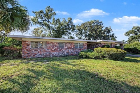 Villa ou maison à vendre à Temple Terrace, Floride: 3 chambres, 162.39 m2 № 2401209 - photo 3
