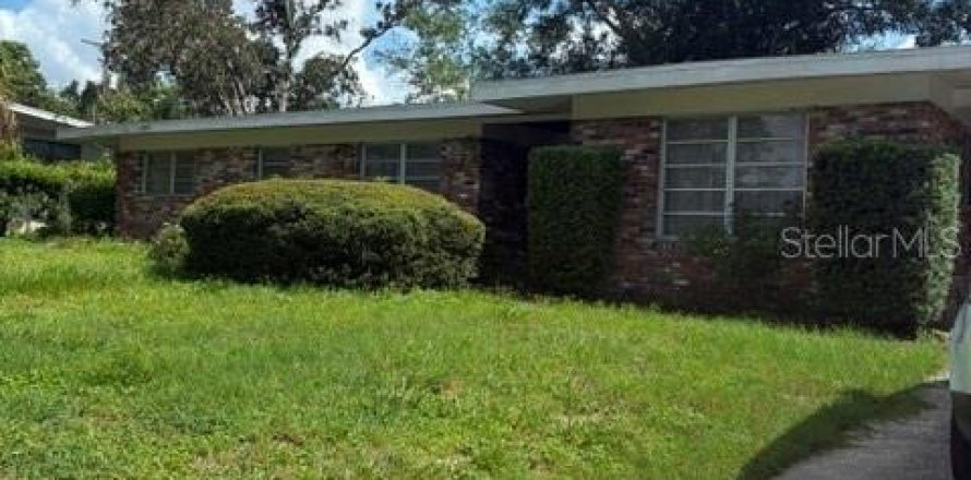 Villa ou maison à Temple Terrace, Floride 3 chambres, 162.39 m2 № 2401209