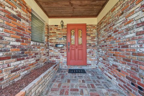Villa ou maison à vendre à Temple Terrace, Floride: 3 chambres, 162.39 m2 № 2401209 - photo 5
