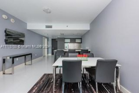 Купить кондоминиум в Майами, Флорида 1 спальня, 76.37м2, № 1985025 - фото 24