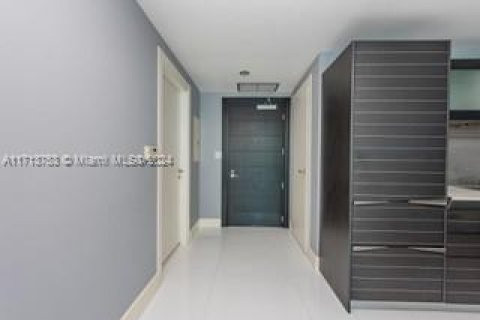 Купить кондоминиум в Майами, Флорида 1 спальня, 76.37м2, № 1985025 - фото 7