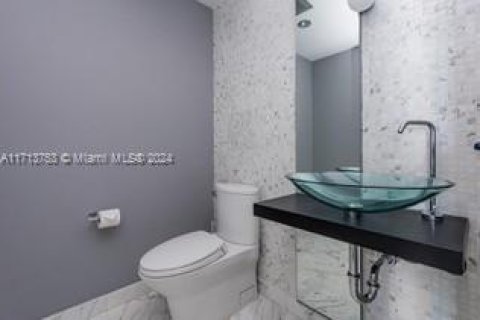 Купить кондоминиум в Майами, Флорида 1 спальня, 76.37м2, № 1985025 - фото 6