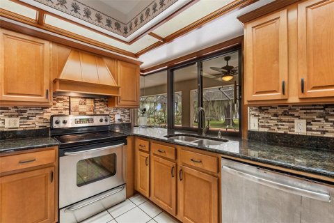 Купить виллу или дом в Лейк-Уэльс, Флорида 9 комнат, 194.72м2, № 2339148 - фото 22